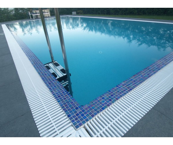 11.1 GALERÍA FOTOGRÁFICA. EQUIPOS INSTALADOS - ESCALERA ELEGANCE, DOBLE PELDAÑO SEGURIDAD.