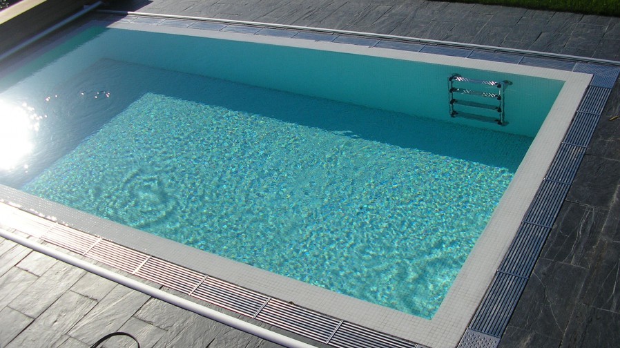 13. PISCINA PRIVADA EN CUDILLERO