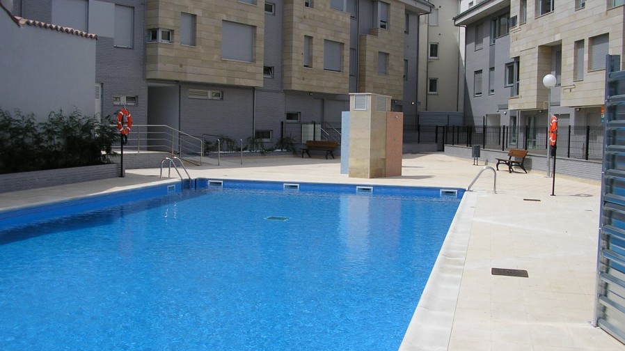 26. PISCINA COLECTIVA EN SAN JUAN DE LA ARENA