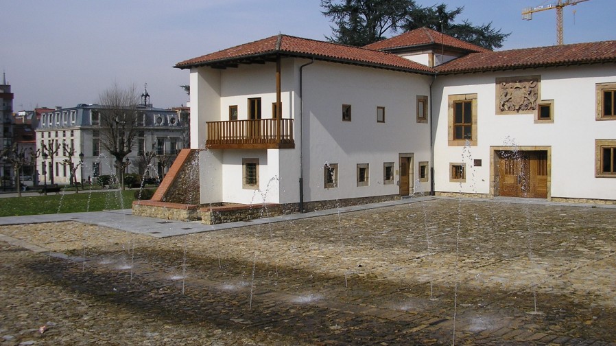 34. FUENTE EN POLA DE SIERO